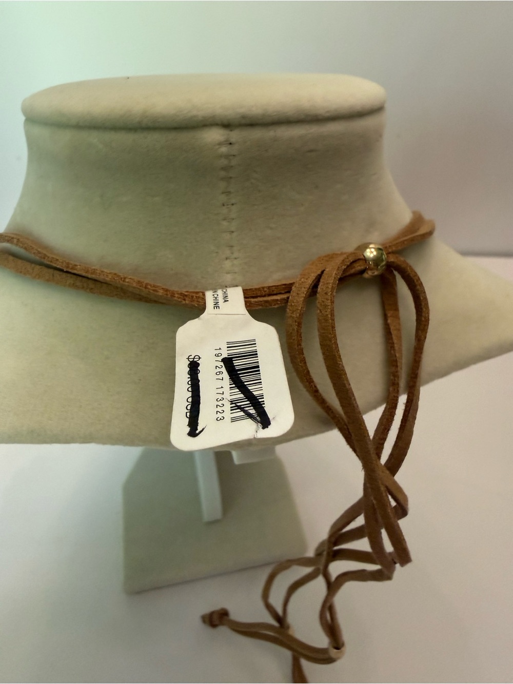 NWT Free People Maui Shell Necklace Bohemian Beach Natural Suede Cord - Picture 6 of 6